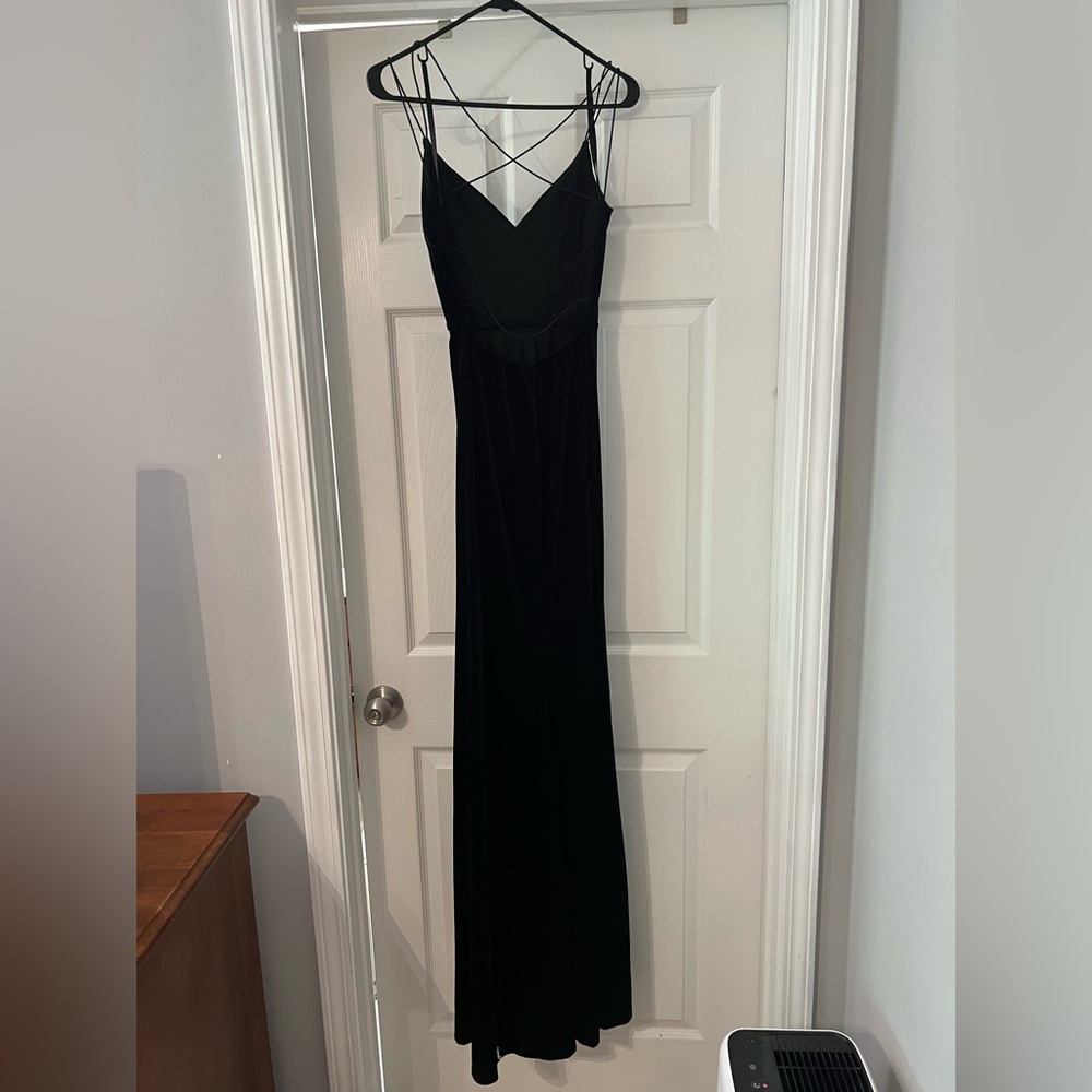 Windsor Strappy Backless Black Velvet Floor Length Dress size small